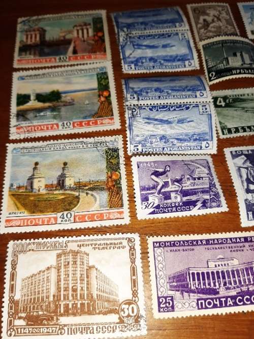 25 x International Stamps - See pictures