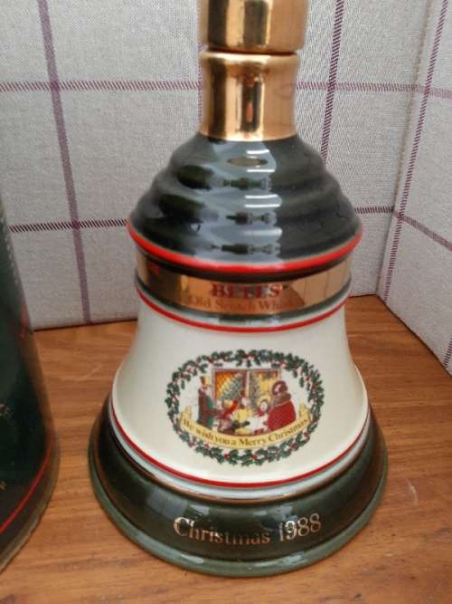 Wade Bell`s Whisky  Porcelain Decanter - Empty - Christmas 1988 - In original container