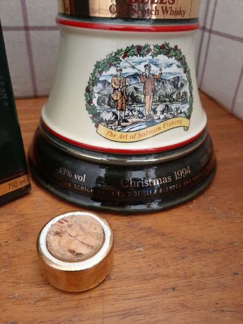 Wade Bell's Whisky Decanter - Empty - in Original Box - Christmas 1994
