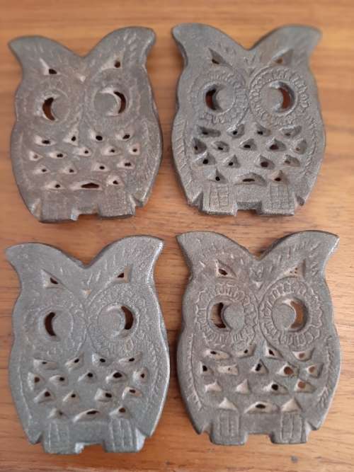 4 x Small Vintage Cast Iron Pot Stands - Owl shaped