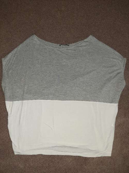 Beautiful Zara top - Size M