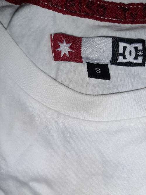 DC T-Shirt - Size S
