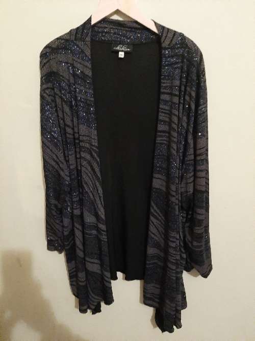 Beautiful Light Jacket with shimmer - Size 48