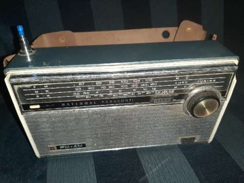 Vintage National Panasonic Radio - See pictures