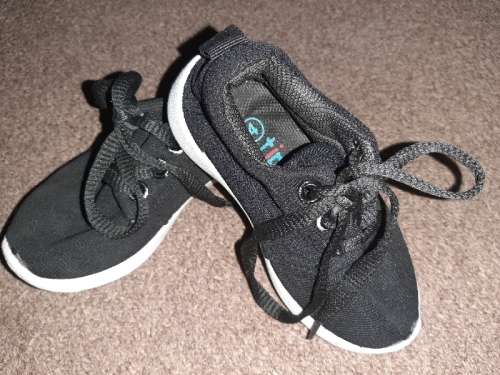 Black Baby Takkies - Size 4