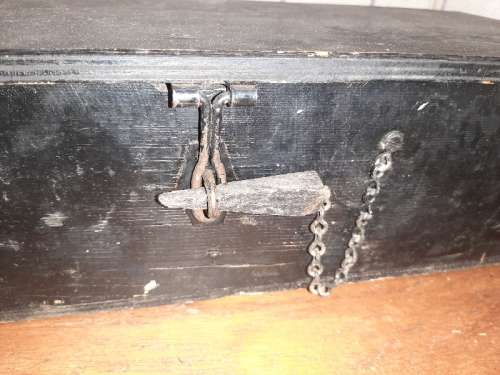 Vintage Wooden Box - See pictures