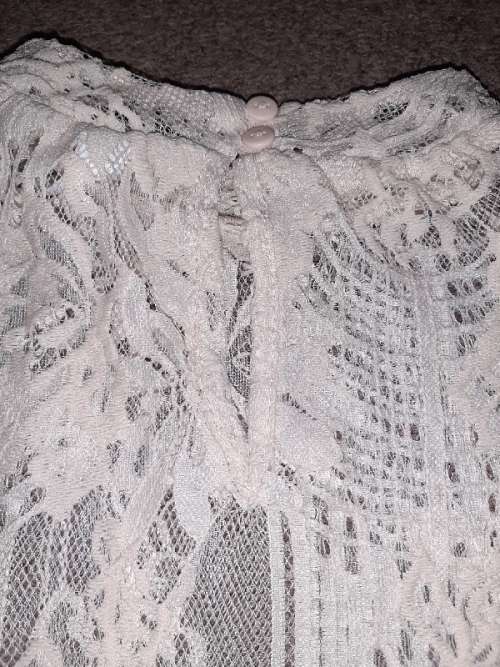 Beautiful Lace Long Sleeve Top - Foschini Size L