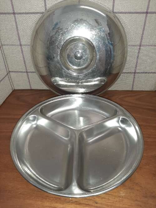 Stainless Steel dish with lid - 3 compartments