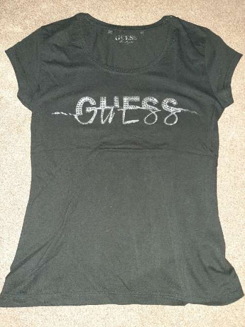 Black Branded Guess T-shirt - Size M - Great Condition!