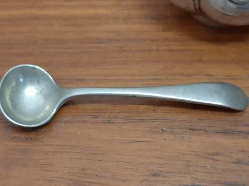 Beautiful Hallmarked Silver Salt / Mustard Dish with spoon - See pictures
