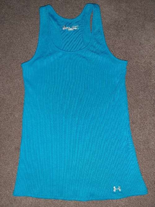 Under Armour Heatgear Fitness Top - Size Medium