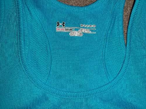 Under Armour Heatgear Fitness Top - Size Medium