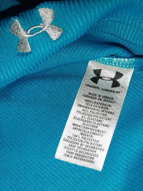 Under Armour Heatgear Fitness Top - Size Medium