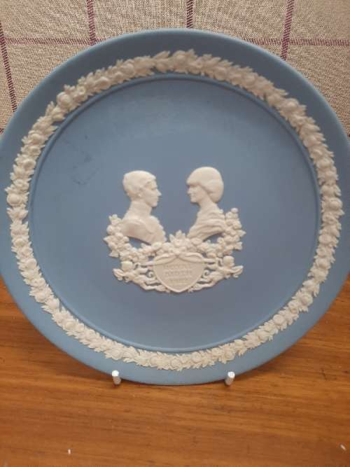 Wedgwood Plate - Royal Birth 1982 - Diameter - 16.5cm