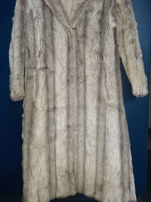 Beautiful Vintage Simulated Fur Long Coat - Made in Belgium - Size 10