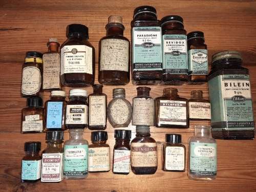 24 x Vintage Medicine bottles - Great Find!!!