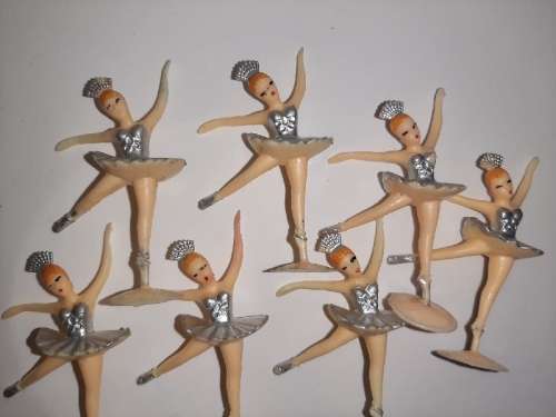 7 x Beautiful Plastic Mini Ballerinas
