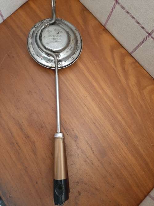 Vintage Nutbrown Sandwich Toaster / Jaffle Maker - Made in England