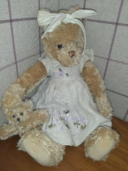 Victoria Teddy Bear - 38cm - Beautiful!!