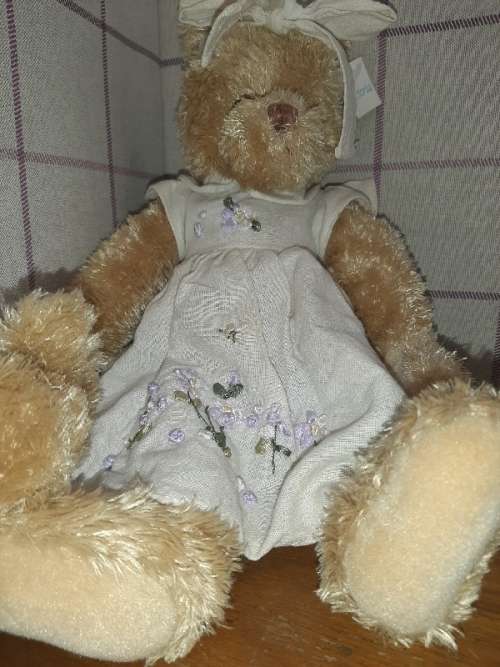 Victoria Teddy Bear - 38cm - Beautiful!!