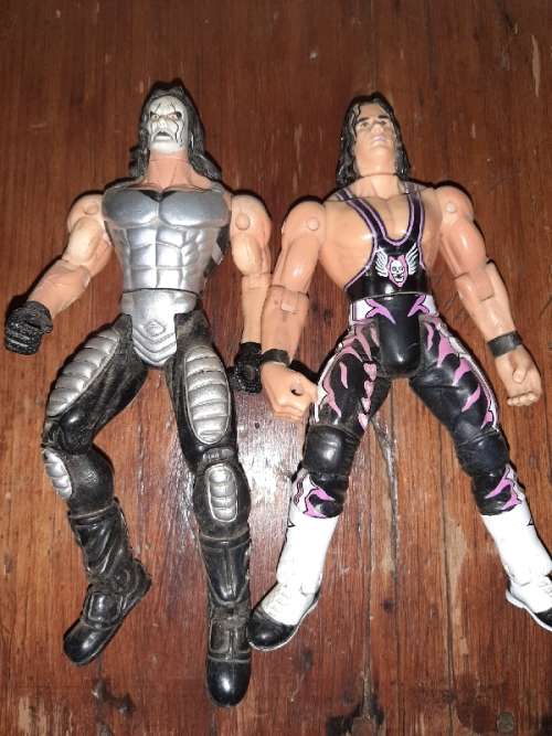 2 x WCW Marvel Figures