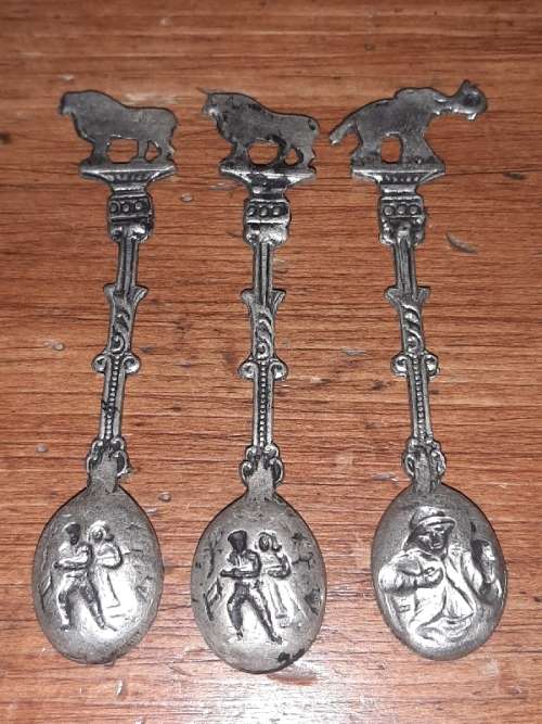 3 x Small Spoons - Lots of detail