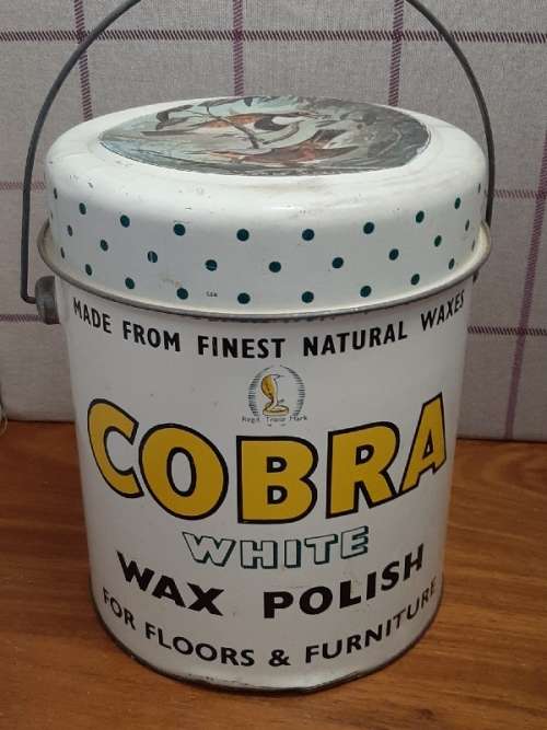 Vintage Large Cobra Tin - Beautiful!!
