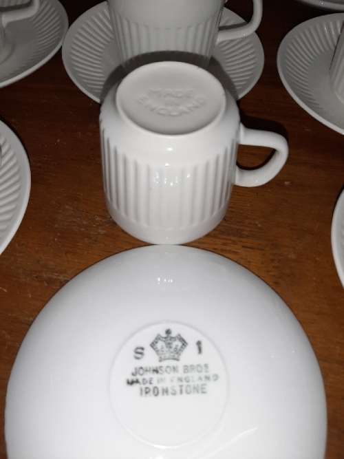 12 x White Johnson Bros Ironstone Small Cup and Saucers - Espresso set - Made in England
