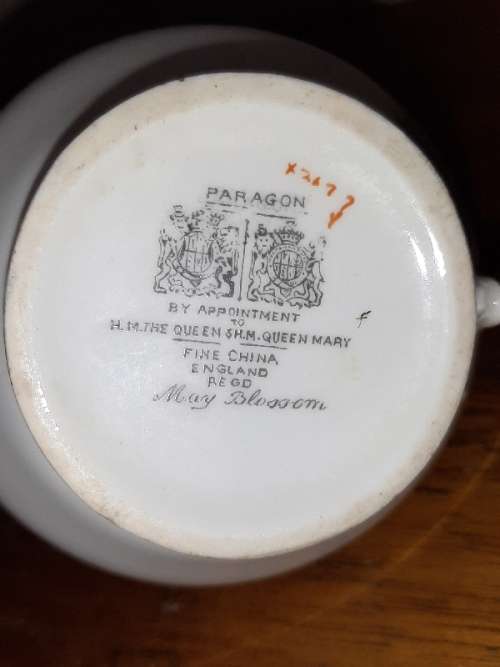Beautiful Paragon small milk jug - By appointment - Queen Mary