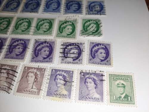 36 x Canada Stamps