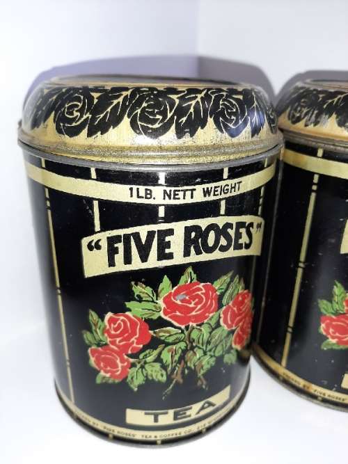 2 x Vintage 1LB Five Roses Tea Tins