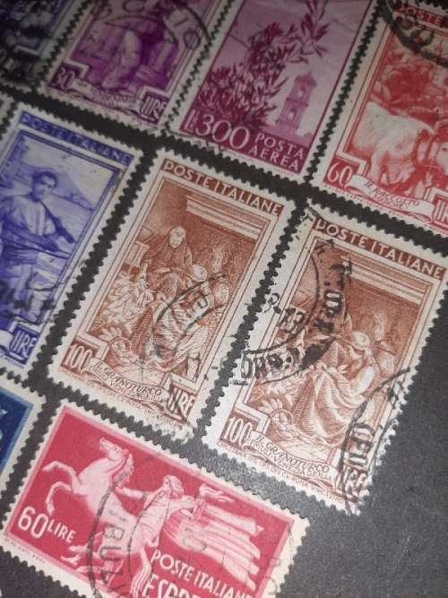 16 x Italian Stamps