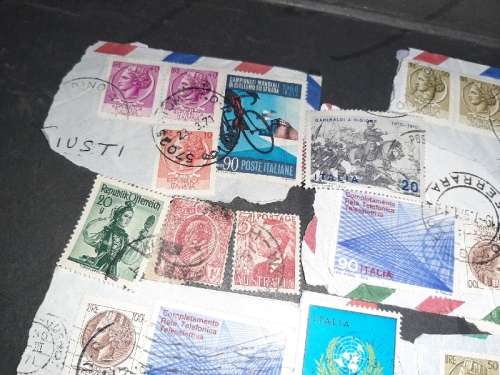 31 x International Stamps - See pictures