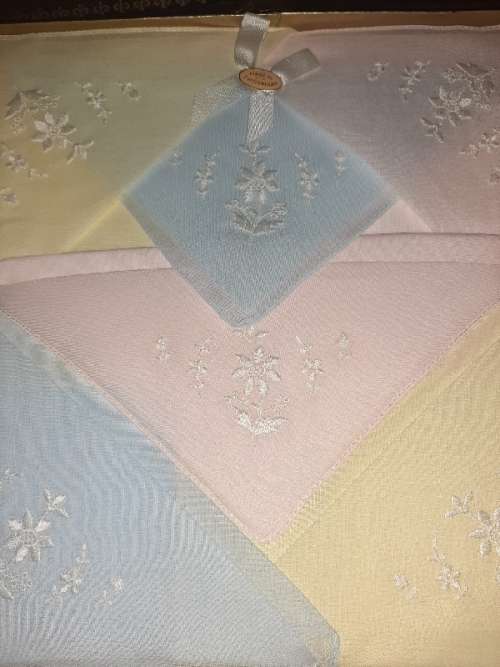 6 x Vintage Handkerchiefs in original box - Made in Switzerland