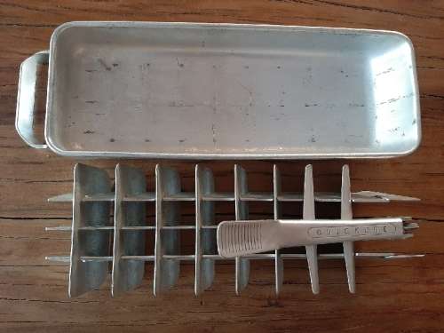 Vintage Quickube Metal Ice Tray
