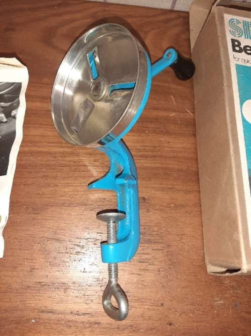 Vintage Spong Bean Slicer in Original Packaging
