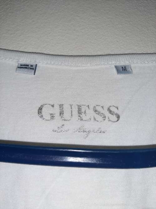 White Branded Guess T-shirt - Size M
