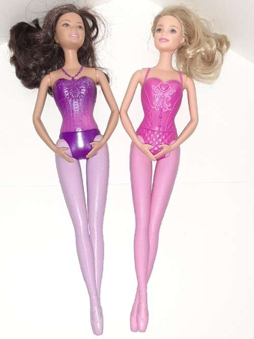 2 x Mattel Ballerina Barbie - See pictures