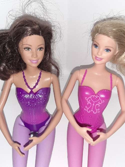 2 x Mattel Ballerina Barbie - See pictures