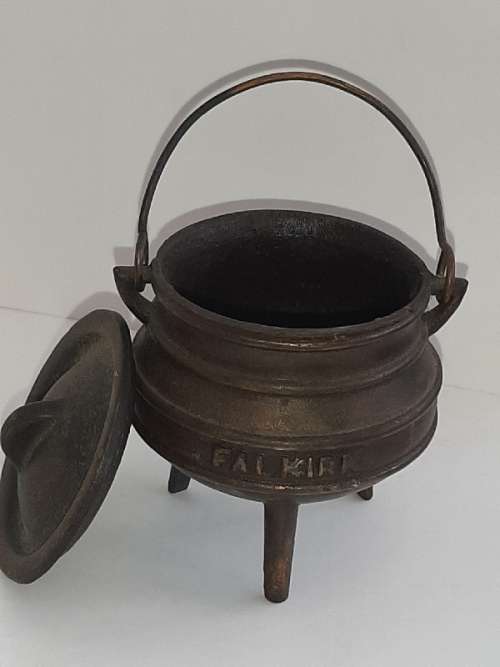 Miniature Ornamental Falkirk Potjie with lid