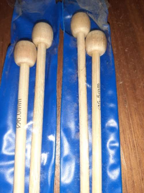 2 Pairs of wooden knitting needles - 5.5mm and 6mm