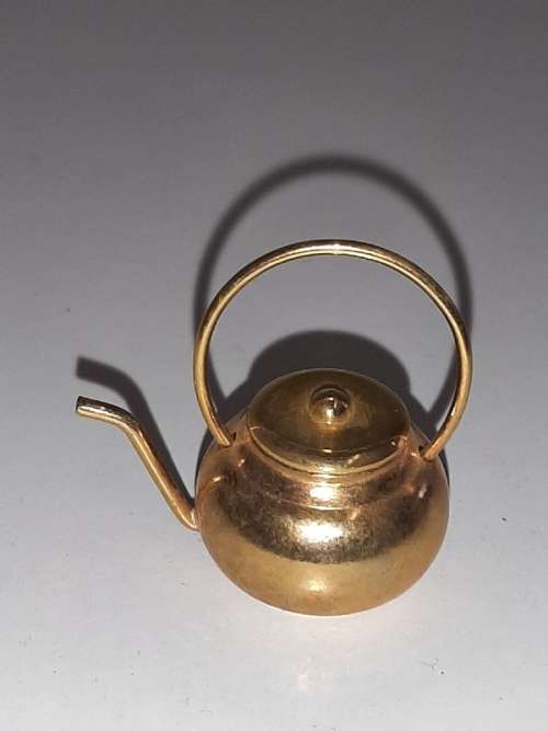 Miniature Brass Kettle with lid