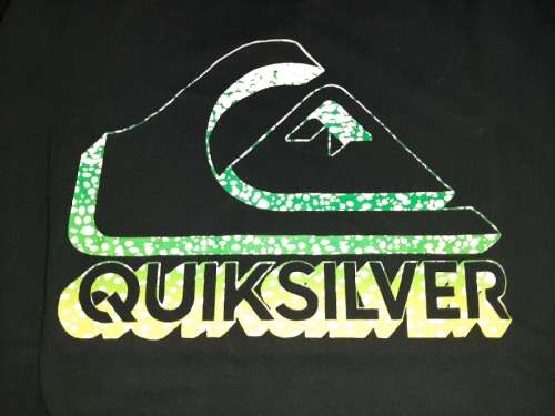 Quiksilver T-Shirt - Size Small