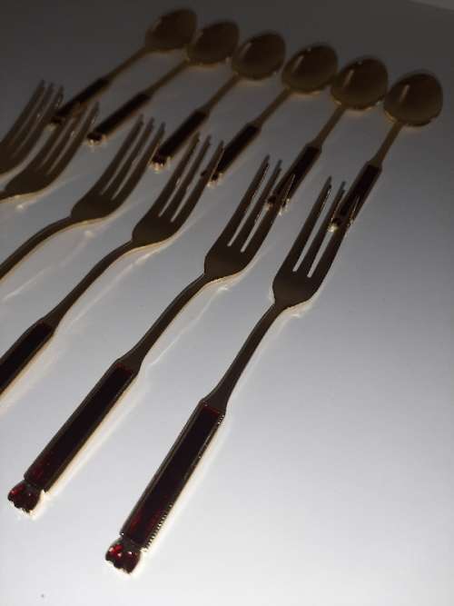 Eetrite 24 Carat Gold plated set - 6 x Teaspoons and 6 x Cake Forks - Never used
