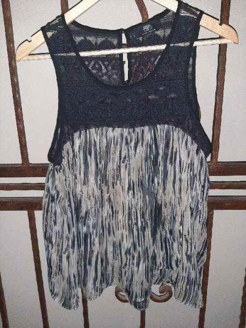 Beautiful Creation Francaise Top - Size 10