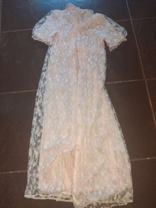 Beautiful Vintage Nighty / Night Gown - Size 92-97cm
