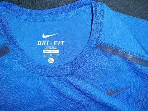 Nike Dri-Fit T-shirt - Size XL