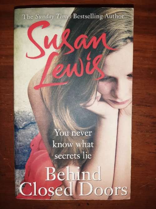 Behind Closed Doors - Susan Lewis
