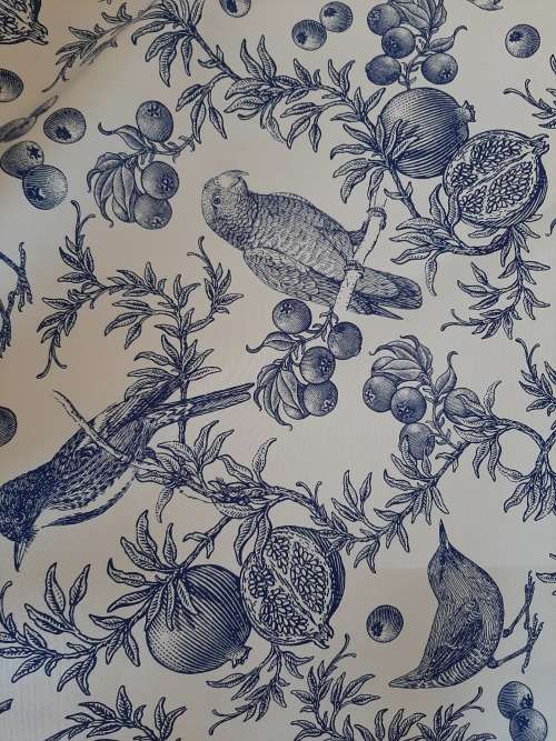 Delft Blue Bird Detail Fabric per meter