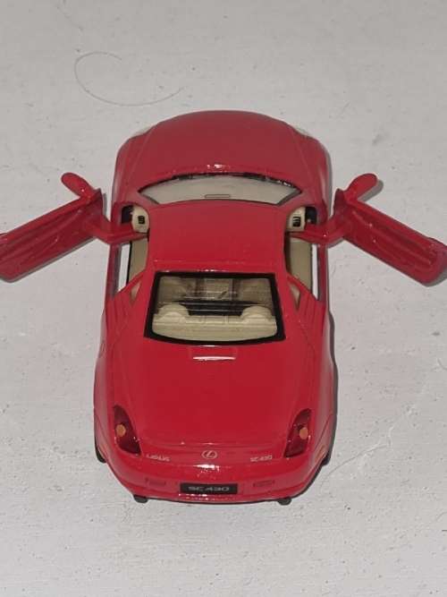 Lexus SC430 - Kinsmart model car - 1/36